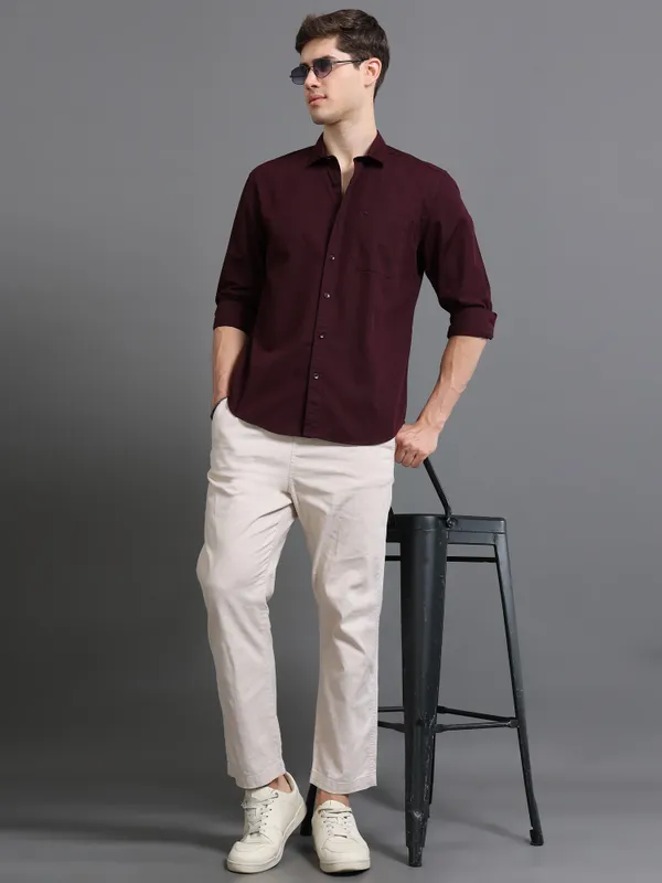 Tom_Mackler_Men_Solid_Casual_Purple_Shirt