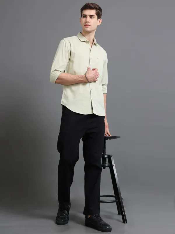 Tom_Mackler_Men_Solid_Casual_Light_Green_Shirt