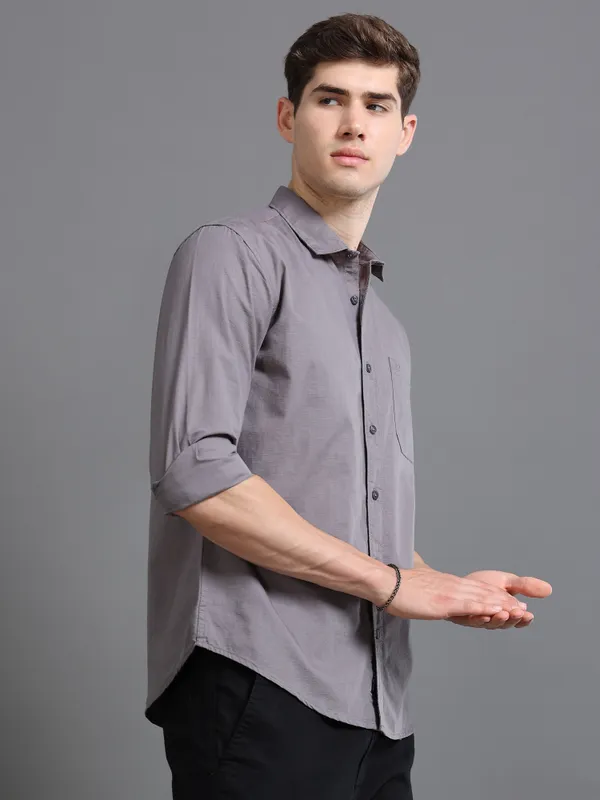 Tom_Mackler_Men_Solid_Casual_Grey_Shirt