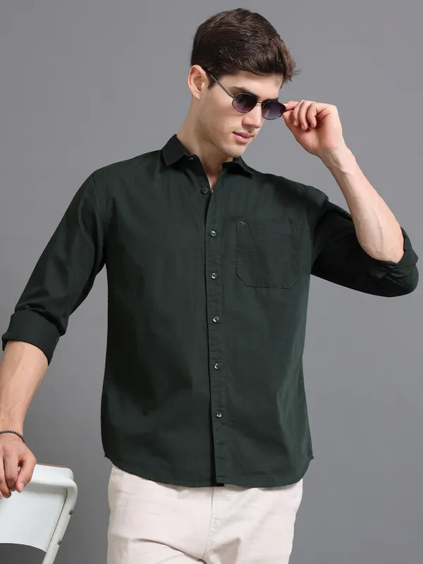 Tom_Mackler_Men_Solid_Casual_Dark_Green_Shirt