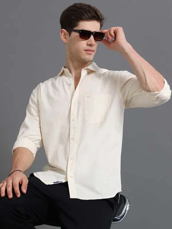 Tom_Mackler_Men_Solid_Casual_Cream_Shirt