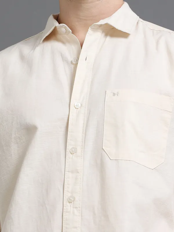 Tom_Mackler_Men_Solid_Casual_Cream_Shirt