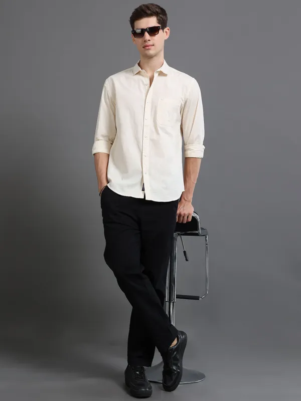 Tom_Mackler_Men_Solid_Casual_Cream_Shirt