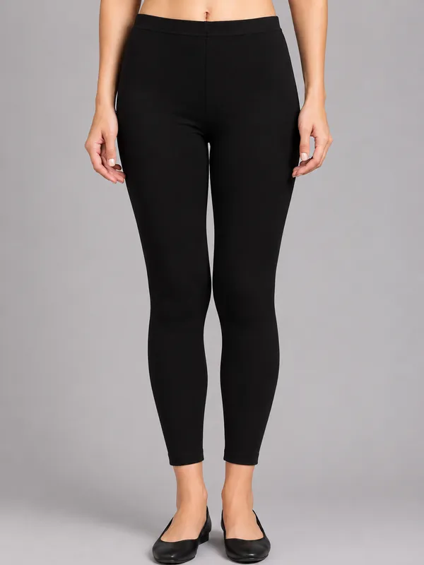 Black_Premium_Cotton_And_Elastane_Ankle_Pant_For_Women