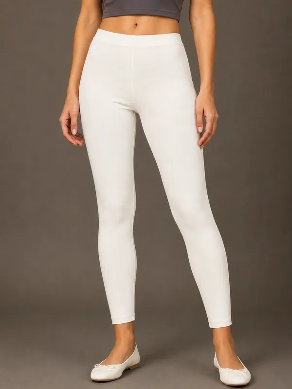 White_Premium_Cotton_And_Elastane_Ankle_Pant_For_Women