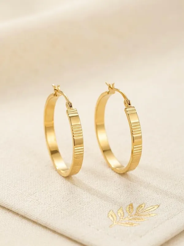 Geometric_Striped_Gold_Hoop_Earrings