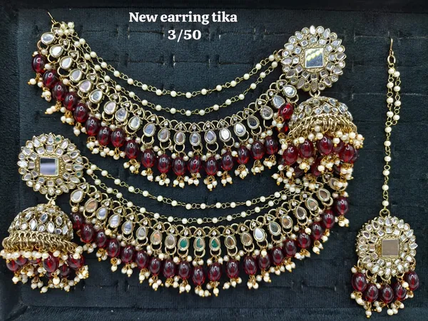 Multicolor_Alloy_Kundan_Earrings_And_Maang_Tikka_For_Women
