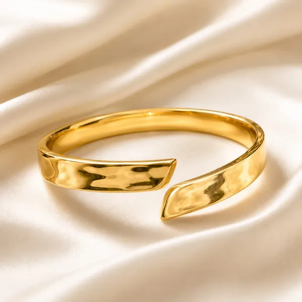 Hammered_Gold_Open_Wrap_Bangle