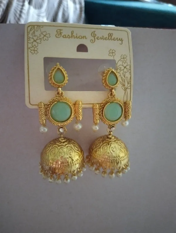 Gold_Tone_Alloy_Green_Stone_Jhumka_Earrings_For_Women