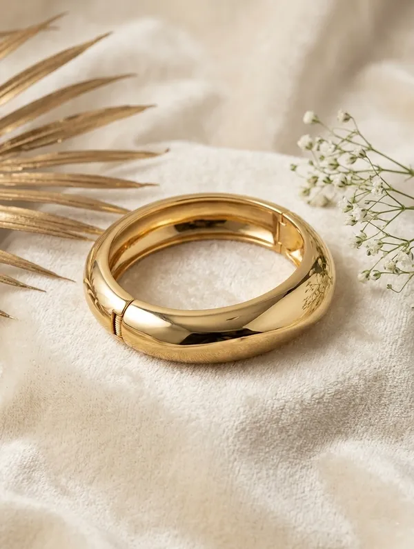 Chunky_Gold_Curved_Hinged_Bangle_Bracelet