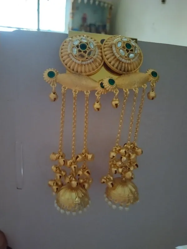 Gold_Tone_Alloy_Stone_Studded_Jhumka_Earrings_For_Women