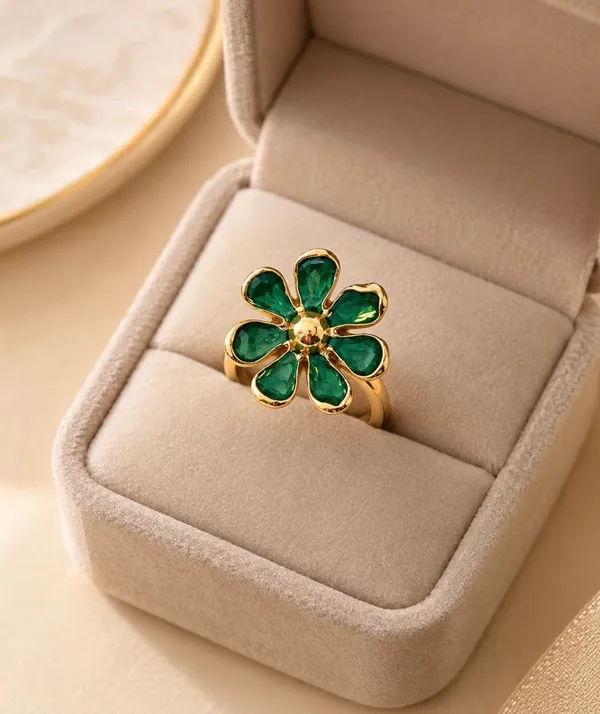 Gold-Plated_Emerald_Green_Crystal_Floral_Statement_Ring