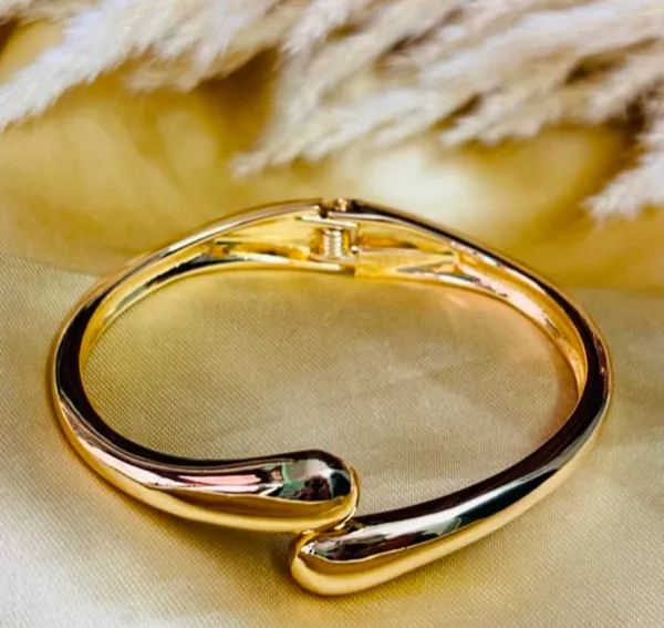 Gold_Plated_Alloy_Open_Hook_Bangle_Bracelet_For_Women