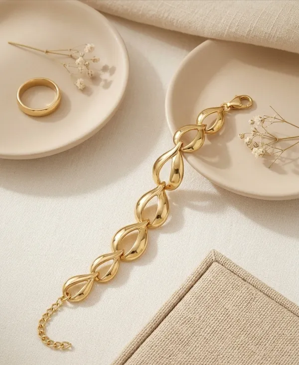 Chunky_Gold_Twisted_Oval_Link_Statement_Bracelet