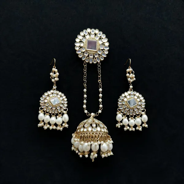 Gold_Tone_Kundan_Pearl_Bridal_Earrings_And_Maang_Tikka_For_Women