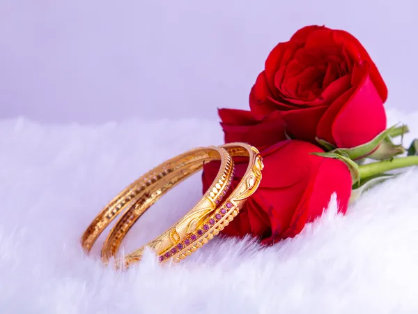 Gold_Metal_Stone_Studded_Bangles_For_Women