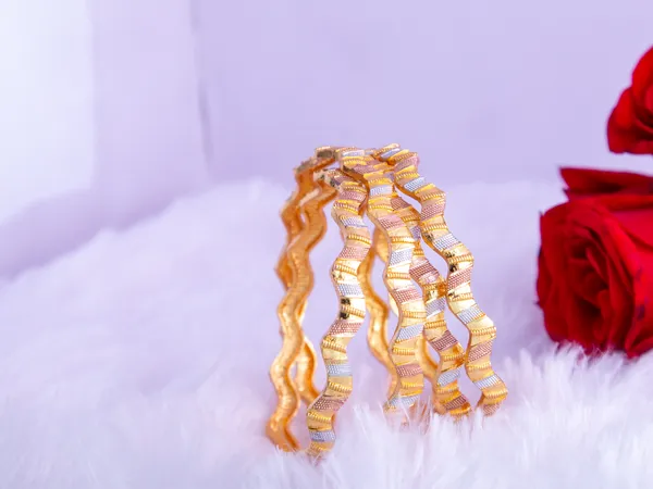 Gold_Metal_Wavy_Textured_Two-Tone_Bangle_Set_For_Women