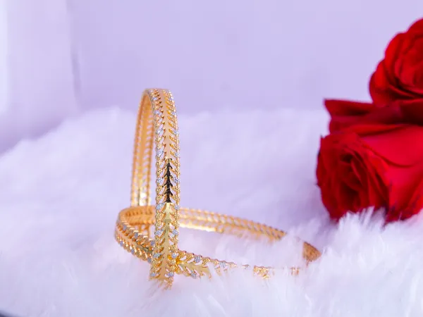 Gold_Metal_Leaf_Textured_Slim_Bangles_For_Women