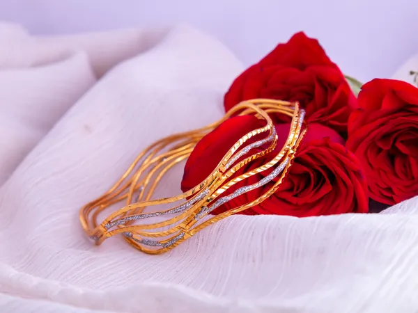 Gold_Silver_Two-Tone_Layered_Wave_Bracelet_For_Women