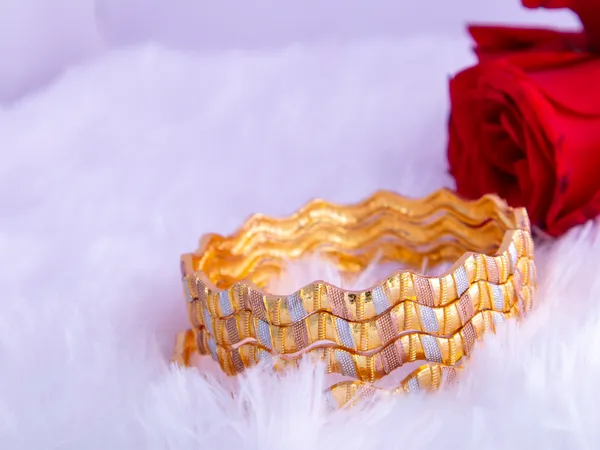 Gold_Metal_Wavy_Textured_Two-Tone_Bangle_Set_For_Women