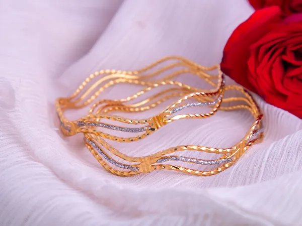 Gold_Metal_Multi-Strand_Layered_Link_Necklace_For_Women