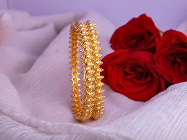 Gold_Metal_Beaded_Stone_Embellished_Bangle_For_Women
