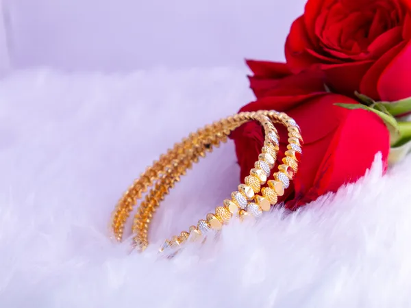 Gold_Silver_Two-Tone_Beaded_Textured_Bangle_Set_For_Women