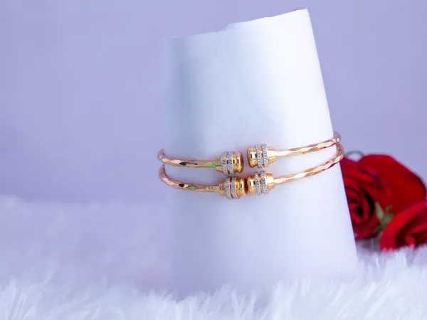 Gold_Metal_Twisted_Double_Band_Bangle_Set_For_Women