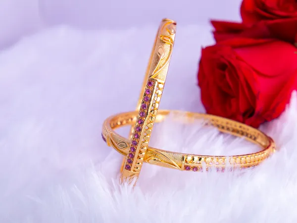 Gold_Metal_Stone_Studded_Bangles_For_Women