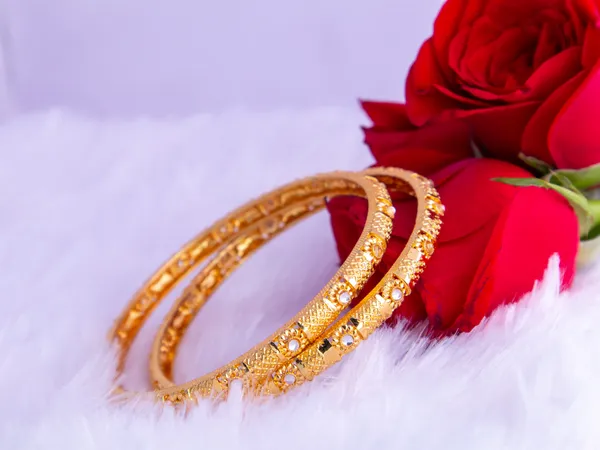Gold_Metal_Textured_Stone_Accent_Bangles_For_Women