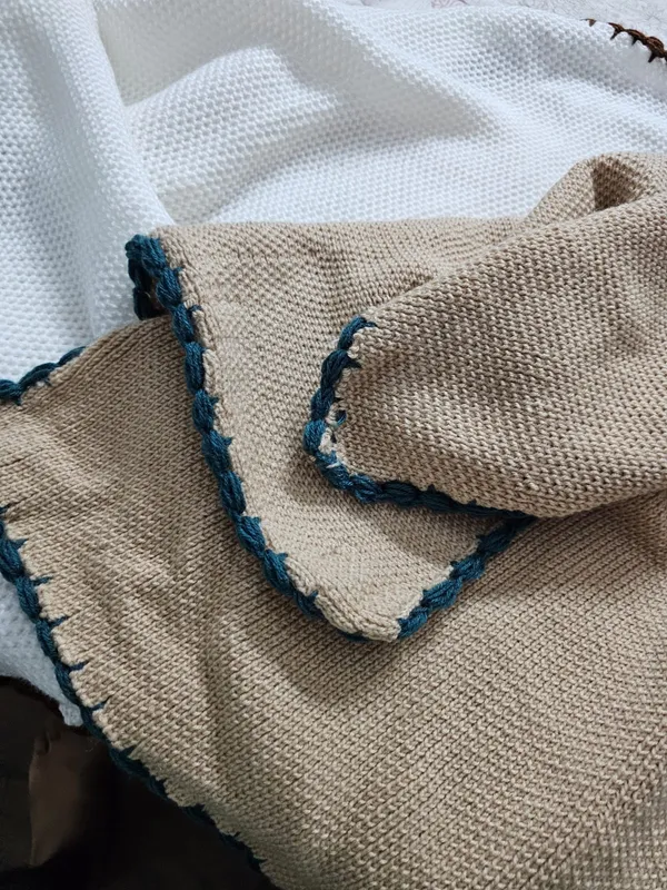 Knitted_Blanket_for_New_Born_kids