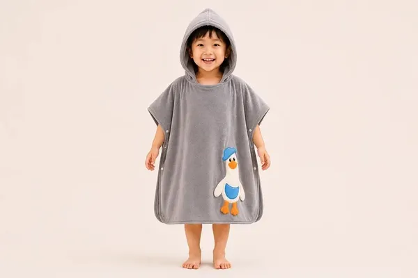 Grey_Fleece_Hooded_Bath_Poncho_for_Kids