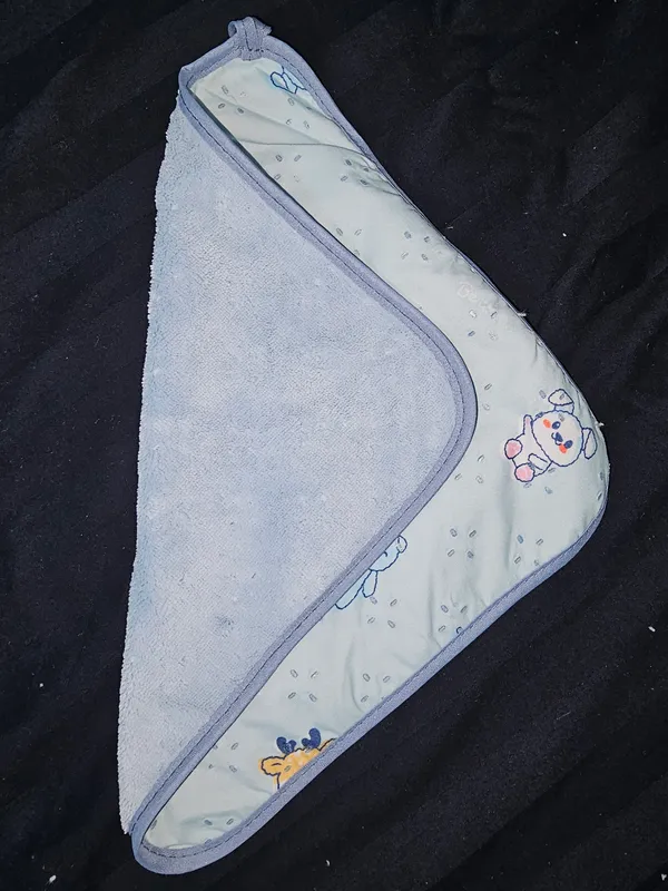 Combo_of_Dry_Sheet_+_Dry_Baby_Wrap_+_2_Face_towel