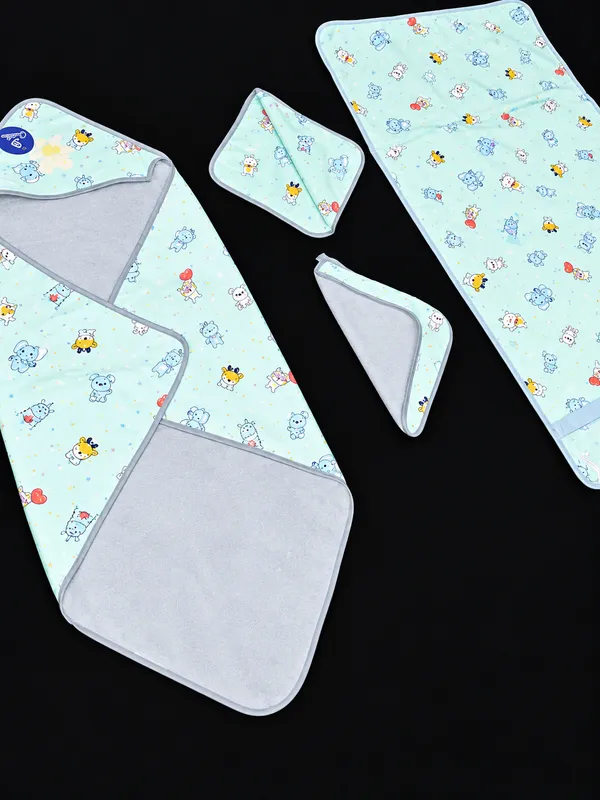 Sky_Blue_Baby_Bedding_Set_(Dual_Towel_dry_sheet,_Dry_sheet_wrape,_2_Face_towels)