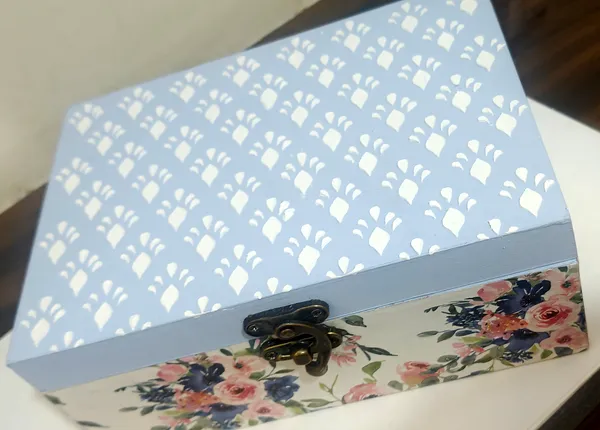 Decoupage_GIft_Box_(7_X_5_X_2.75”)