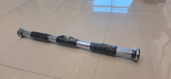 Black_Silver_Straight_Workout_Bar