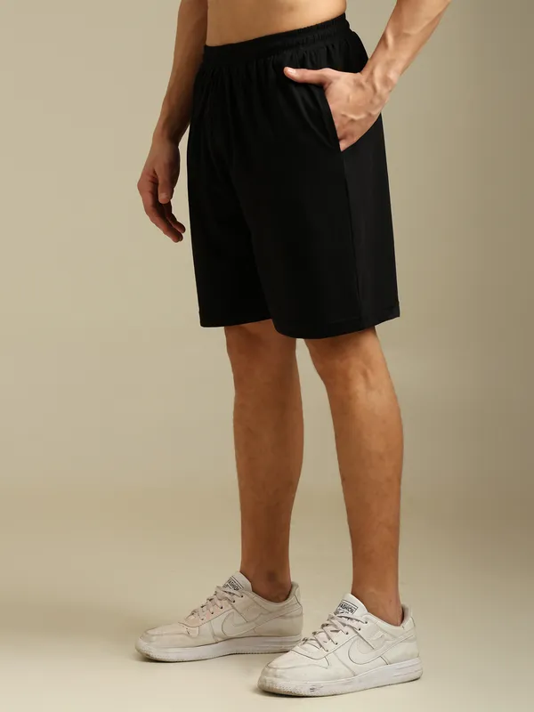 Black_Casual_Shorts_for_Men