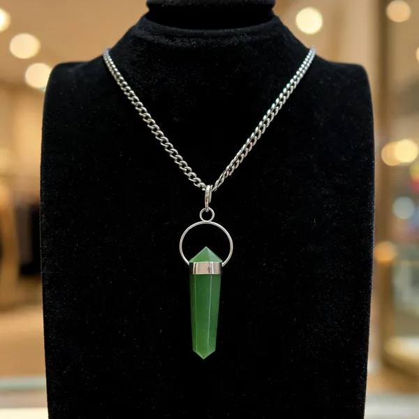 Green_Aventurine_Pendant_The_Stone_Of_Opportunity_Healing_Unisex