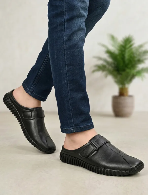 Black_Synthetic_Leather_Casual_Sandal_For_Men