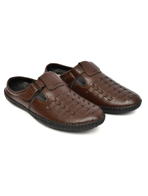 Brown_Synthetic_Leather_Casual_Sandals_For_Men