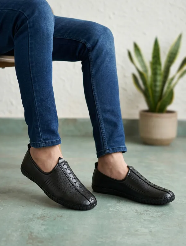 Black_Synthetic_Leather_Slip-On_Nagra_For_Men
