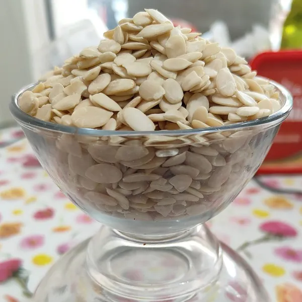 BLK_FOODS_Select_Raw_Watermelon_Seeds_Watermelon_Seeds_(400_g)