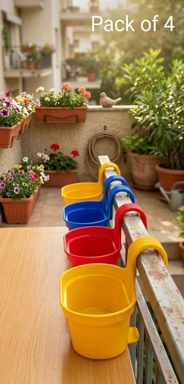 Hanging/Railing_pack_of_4_pieces_pots_Plant_Container_Set_(Pack_of_4,_Plastic)_Plant_Container_Set_(Pack_of_4,_Plastic)