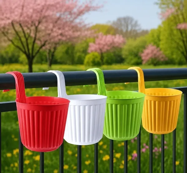 Vealcia_Round_Hook_Hanging_Plastic_Pots_Indoor_Outdoor_Balcony_Flower_Pot._Plant_Container_Set_(Pack_Of_4,_Plastic)