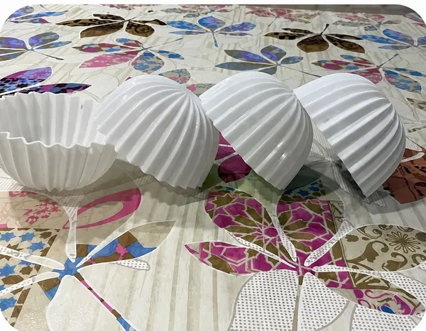 white_colour_5_Plastic_Hanging_Planter_Pots_Plant_Container_Set_(Pack_of_5,_Plastic)