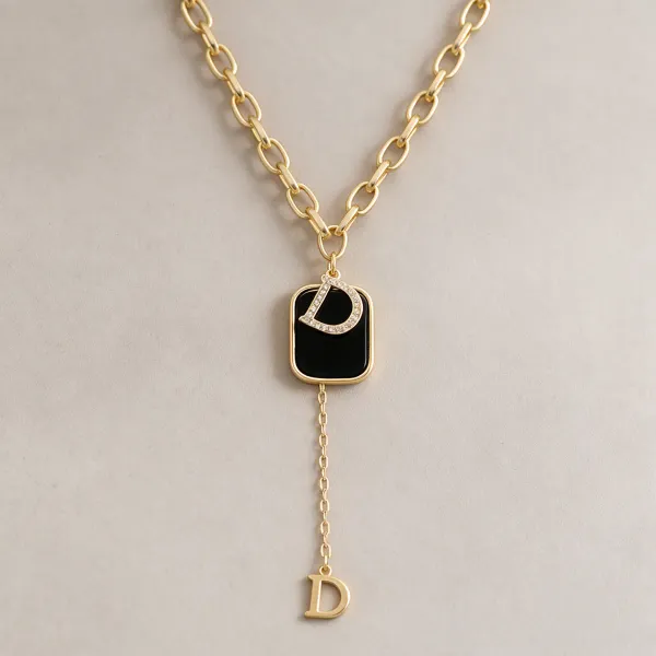 Gold_Alloy_Pendant_Necklace_For_Women