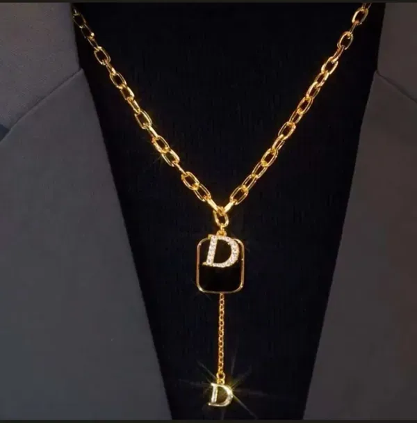 Gold_Alloy_Pendant_Necklace_For_Women