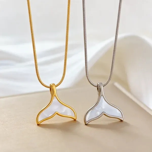Gold_And_Silver_Alloy_Pendant_Necklace_For_Women