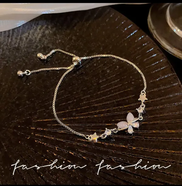 Silver_Alloy_Bracelet_For_Women