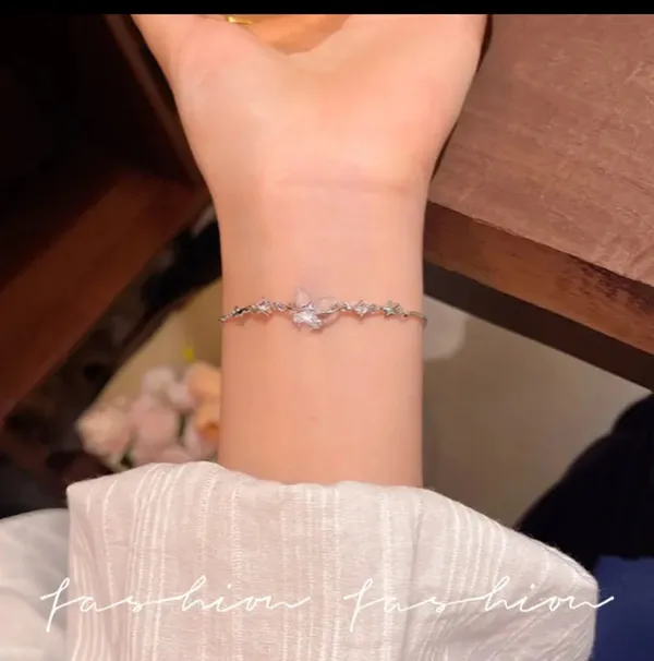 Silver_Alloy_Bracelet_For_Women